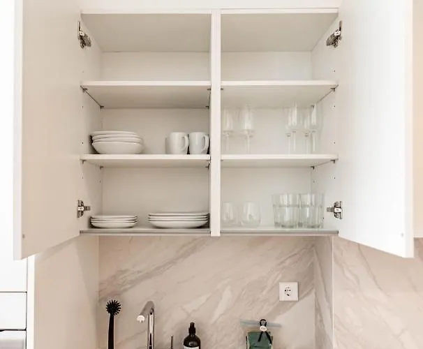 Seaclub Suites By Roomservices מלון אסטפונה