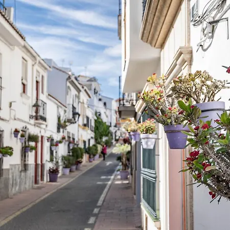 Готель Seaclub Suites By Roomservices *