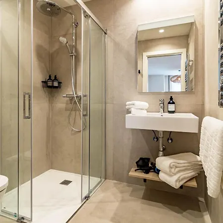 Seaclub Suites By Roomservices