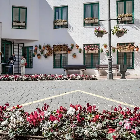 Готель Seaclub Suites By Roomservices