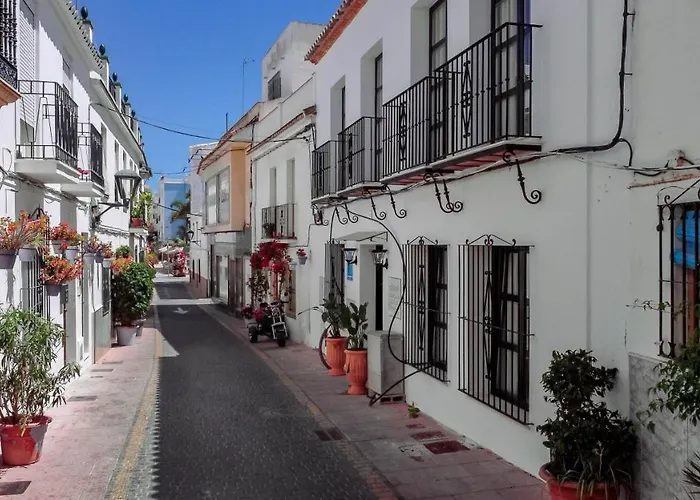 Seaclub Suites By Roomservices