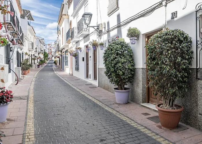 Seaclub Suites By Roomservices Otel *