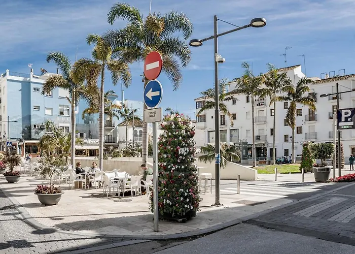 Seaclub Suites By Roomservices Hotel Estepona