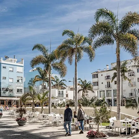 Seaclub Suites By Roomservices Ξενοδοχείο *